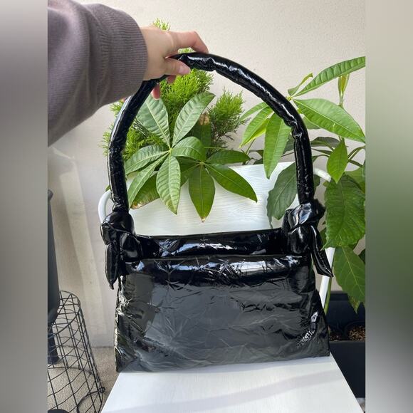 🌿 KASSL Bag Lady Lacquered Leather Shoulder Bag in Black - Picture 5 of 17